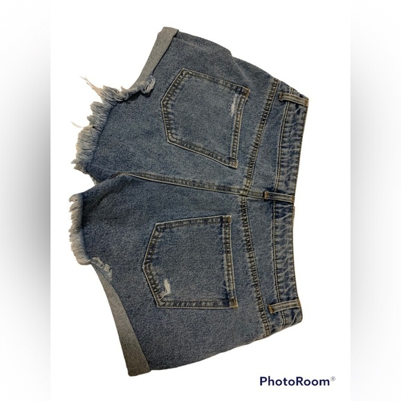 Forever 21, ladies shorts in size 29. - Picture 2 of 10
